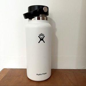 White 32oz wide mouth Hydroflask